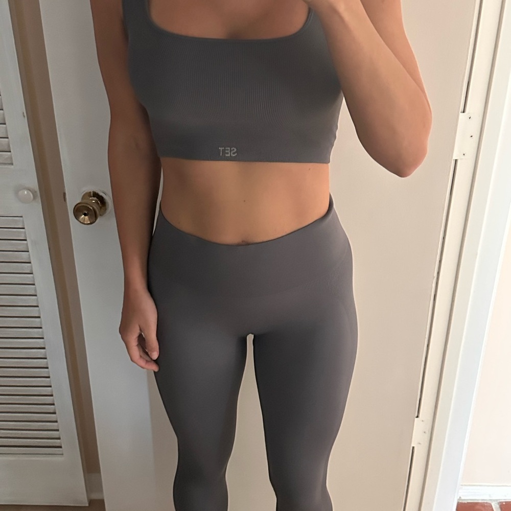 SET Active Gray Ribbed Sports Bra XL and leggings L